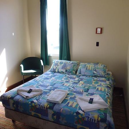 Hostel Happy Backpacker Penguin Exterior foto