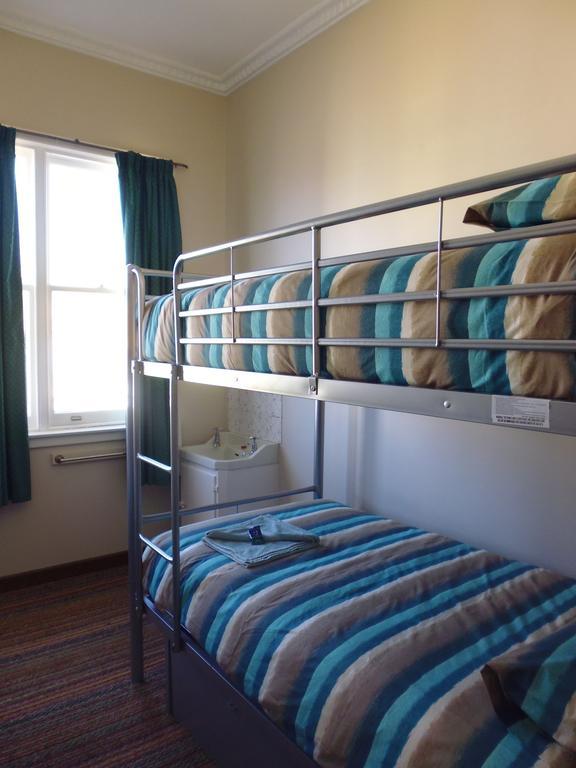 Hostel Happy Backpacker Penguin Exterior foto